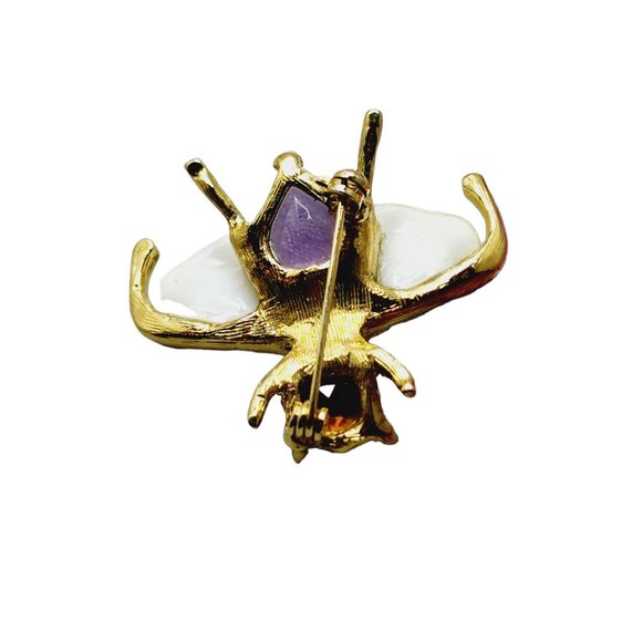 Vintage Unusual Milk Glass Heart Shaped Stoned Bug Fly Brooch (A1011) - Picture 5 of 6